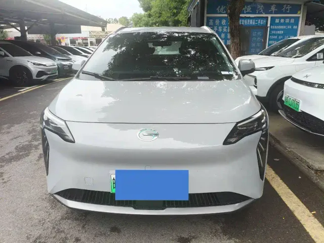 GAC Aion Y — Фото автомобиля 2
