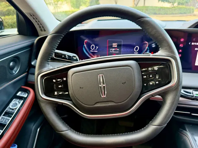 Lincoln Z — Фото автомобиля 19