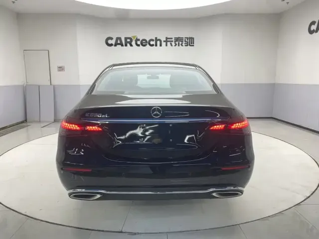 Mercedes-Benz E-Class — Фото автомобиля 6