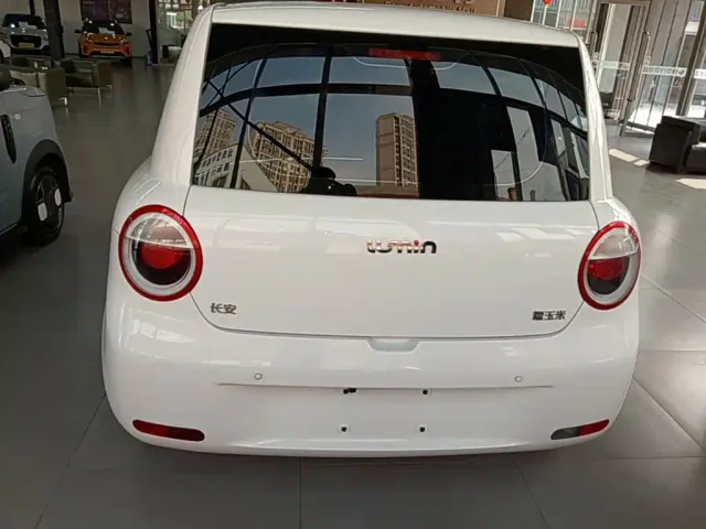 Changan Lumin — Фото автомобиля 5