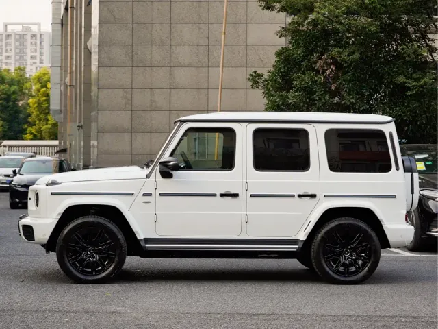 Mercedes-Benz G-Class — Фото автомобиля 3