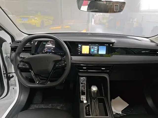 Roewe i5 — Фото автомобиля 9