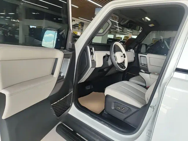 iCAR V23 — Фото автомобиля 15
