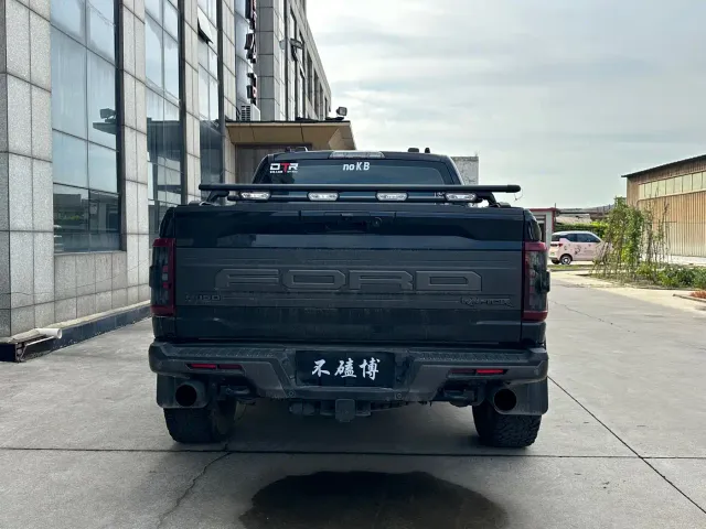 Ford F-150 Raptor — Фото автомобиля 9
