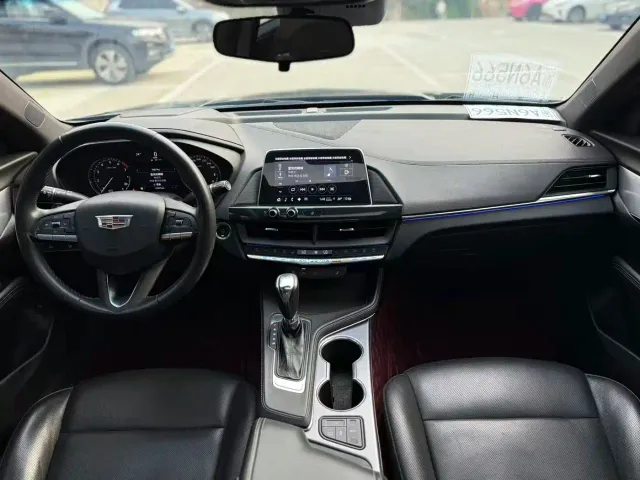Cadillac CT4 — Фото автомобиля 9