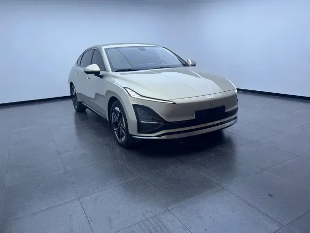 Wuling Starlight — Фото автомобиля 9