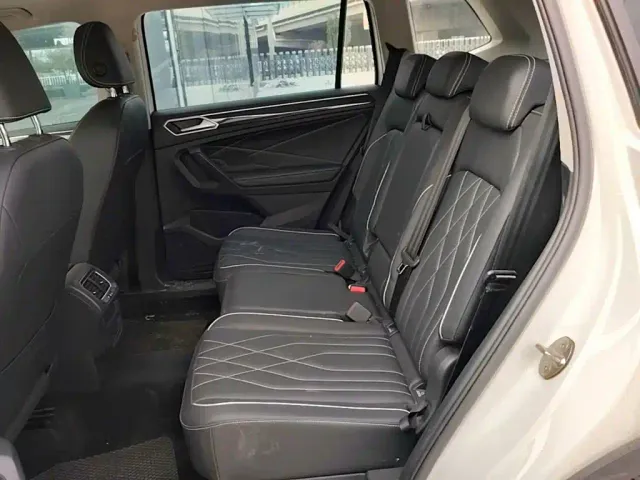 Volkswagen Tiguan L — Фото автомобиля 16