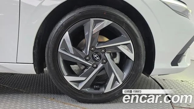 Hyundai Avante — Фото автомобиля 6