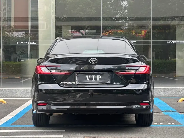 Toyota Camry — Фото автомобиля 9