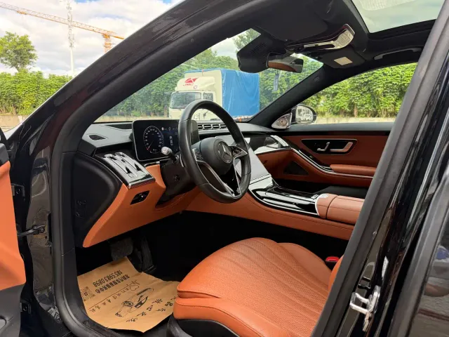 Mercedes-Benz S-Class — Фото автомобиля 3