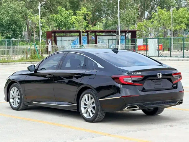 Honda Accord 2022 260TURBO Luxury Edition — Фото автомобиля 6