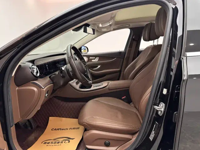Mercedes-Benz E-Class — Фото автомобиля 8