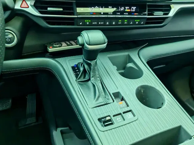 Toyota Sienna — Фото автомобиля 13
