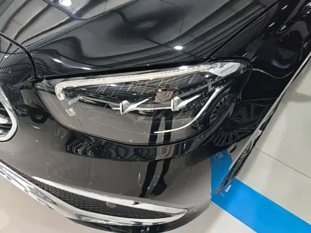 Mercedes-Benz E-Class — Фото автомобиля 23