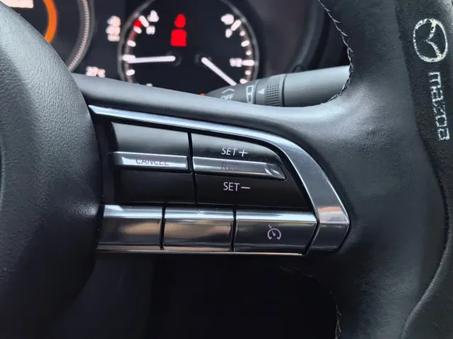 Mazda Axela — Фото автомобиля 26