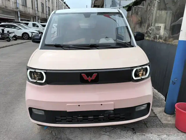Wuling Hongguang Mini EV — Фото автомобиля 2