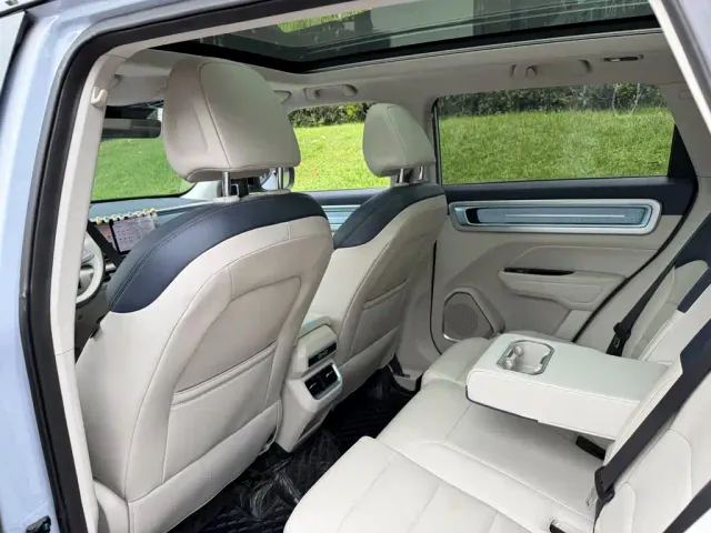 Geely ICON — Фото автомобиля 11