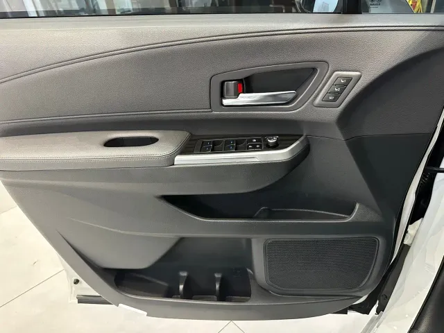 Toyota Granvia — Фото автомобиля 19