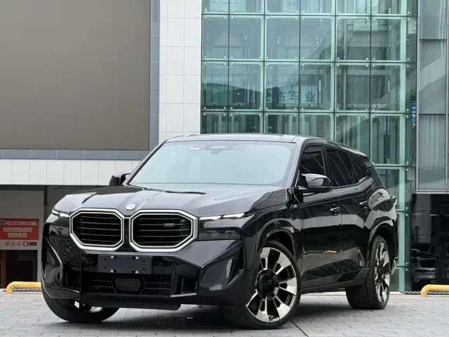 BMW XM — Фото автомобиля 3