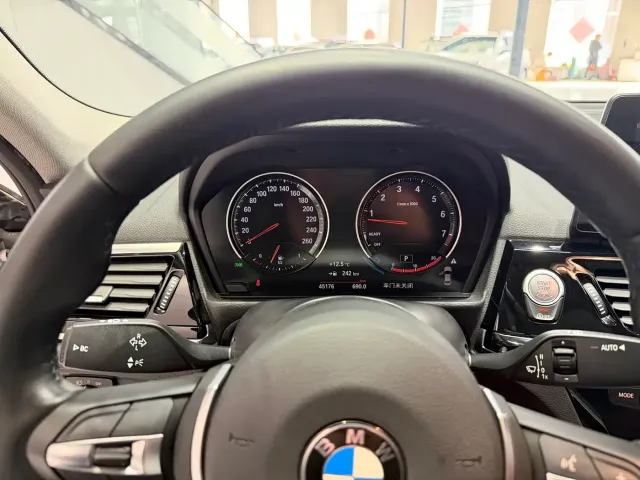 BMW 1 Series — Фото автомобиля 11