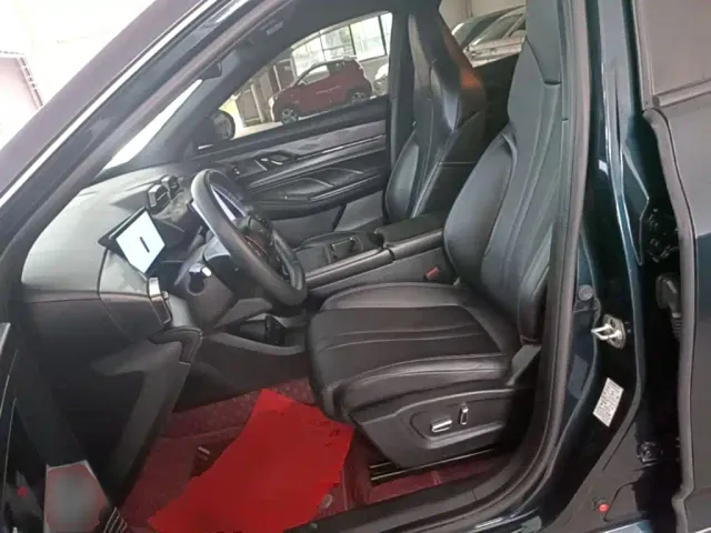 Dongfeng Fengshen L7 — Фото автомобиля 10