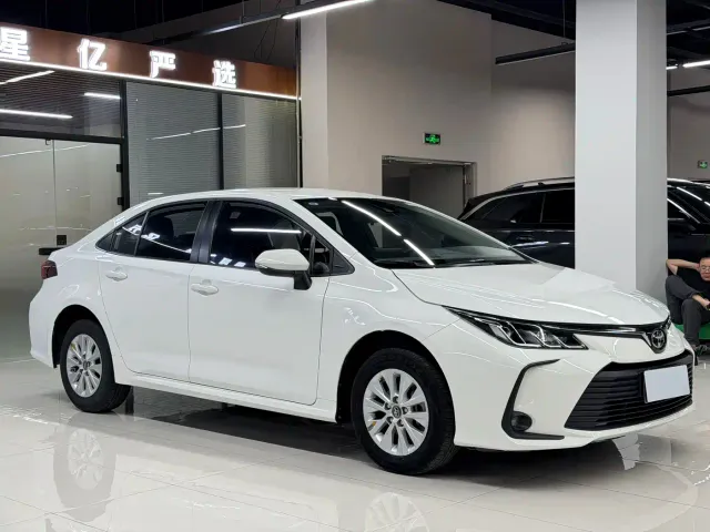Toyota Corolla — Фото автомобиля 3