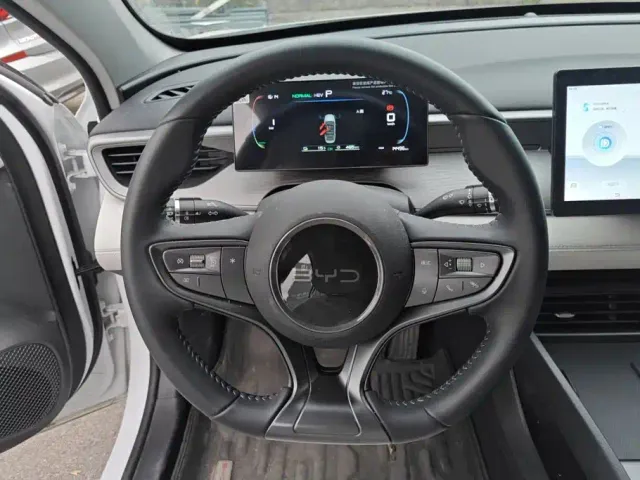 BYD Seal 05 DM-i — Фото автомобиля 15