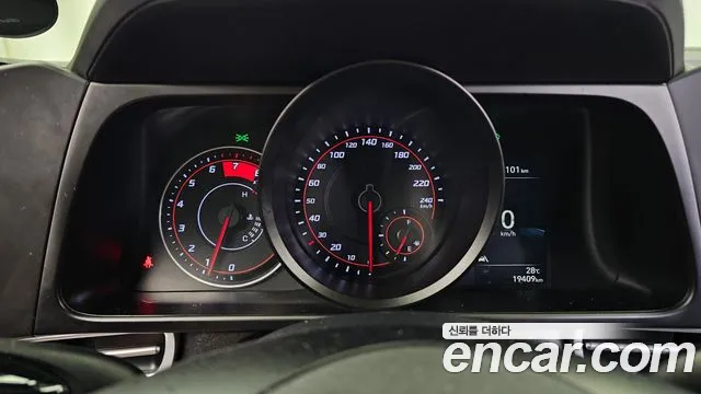 Hyundai Avante CN7 — Фото автомобиля 11
