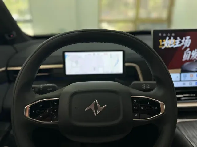Dongfeng eπ 008 — Фото автомобиля 17