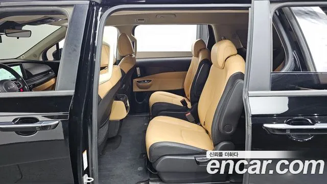 Kia Carnival Generation 4 — Фото автомобиля 11