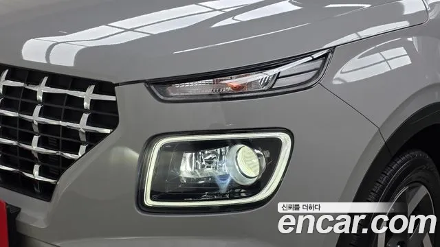 Hyundai Venue — Фото автомобиля 7