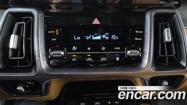 Kia Sorento Sorento 4-е поколение Дизель 2.2 4WD — Фото автомобиля 24