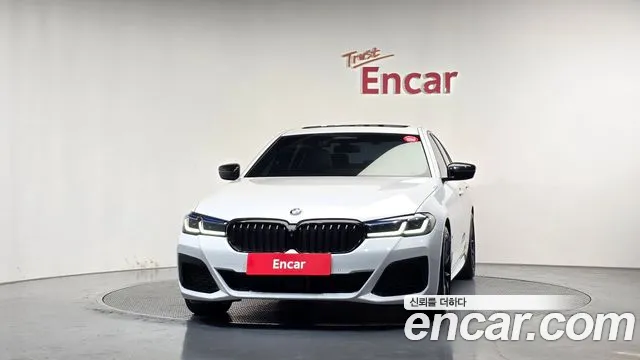 BMW 5 Series — Фото автомобиля 3