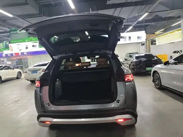 BYD Song L DM-i 2024 160km Superior — Фото автомобиля 18