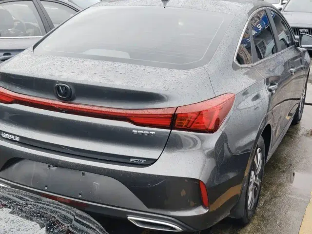 Changan Eado — Фото автомобиля 9