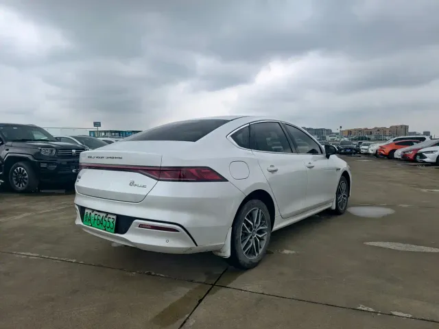BYD Qin PLUS — Фото автомобиля 7