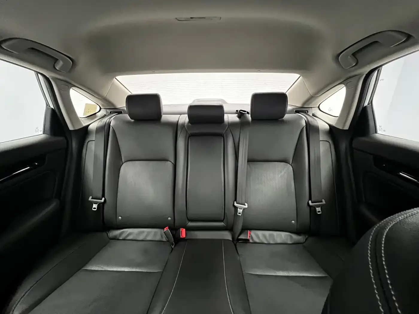 Honda Civic 2022 180TURBO CVT Premium Edition — Фото автомобиля 16