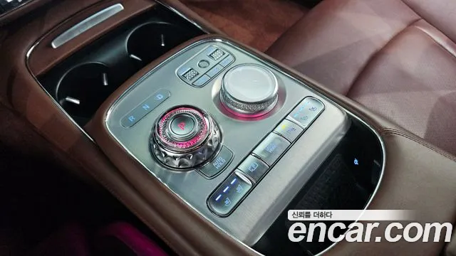 Genesis G90 Бензин 3.5 турбо AWD — Фото автомобиля 8
