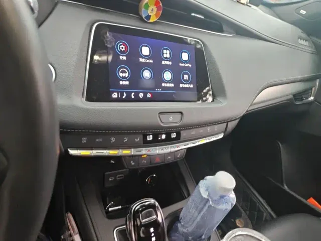 Cadillac XT4 — Фото автомобиля 5