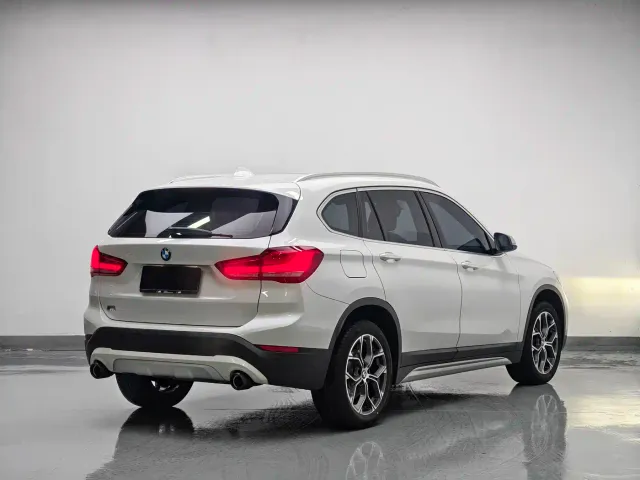 BMW X1 — Фото автомобиля 4