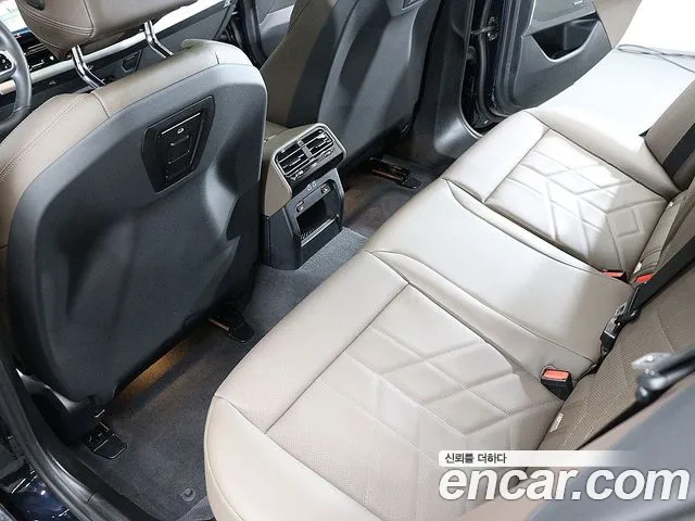 BMW 5-Series — Фото автомобиля 8