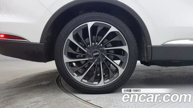 Lincoln Aviator 2nd Gen — Фото автомобиля 6