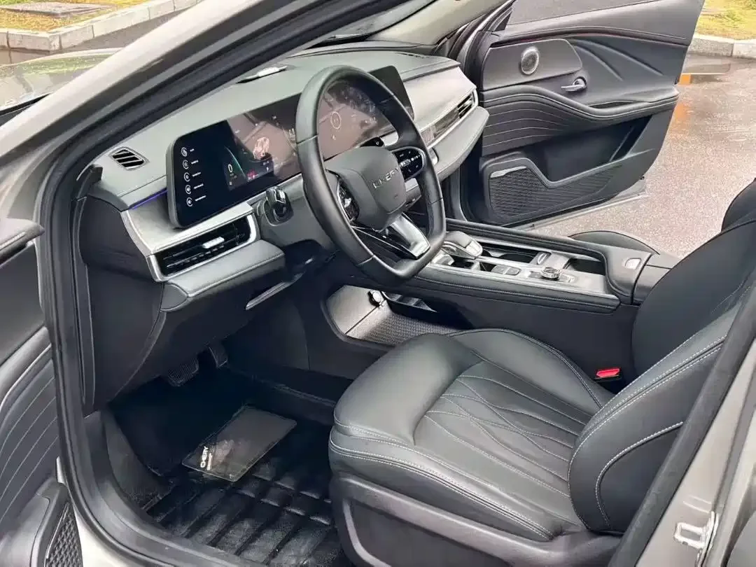 Chery Arrizo 8 2024 1.6T DCT Excellence Edition — Фото автомобиля 7