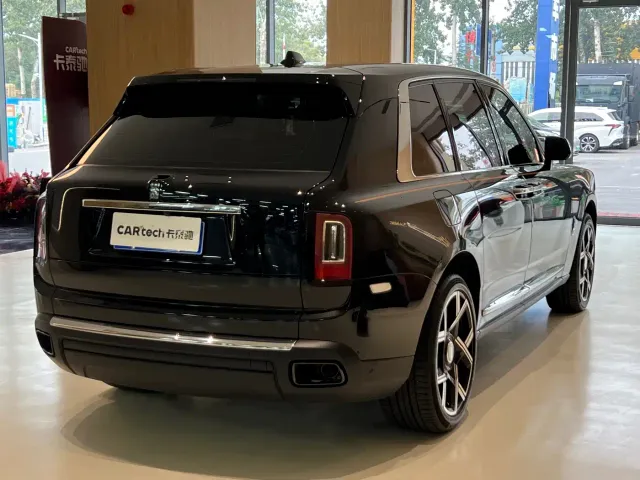 Rolls-Royce Cullinan — Фото автомобиля 22