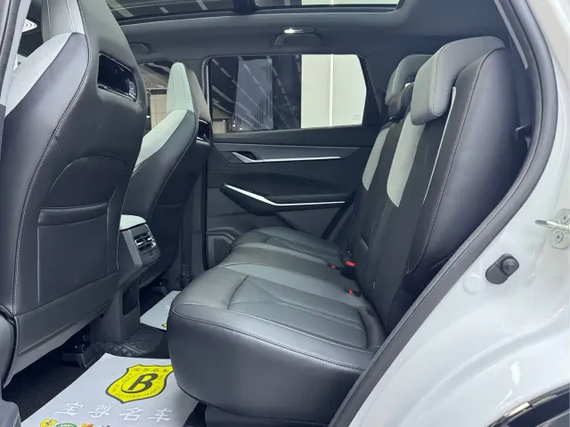 Changan CS75 Plus — Фото автомобиля 8