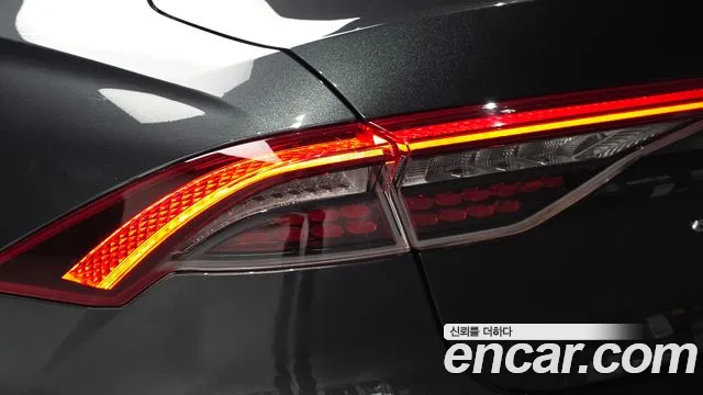 Hyundai Grandeur (New) Hybrid — Фото автомобиля 8