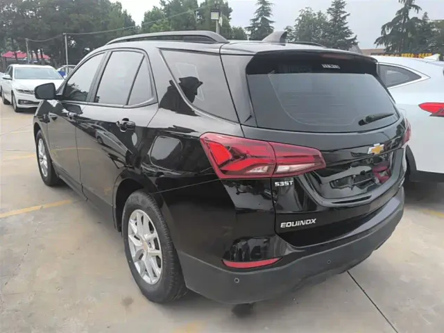 Chevrolet Equinox — Фото автомобиля 4