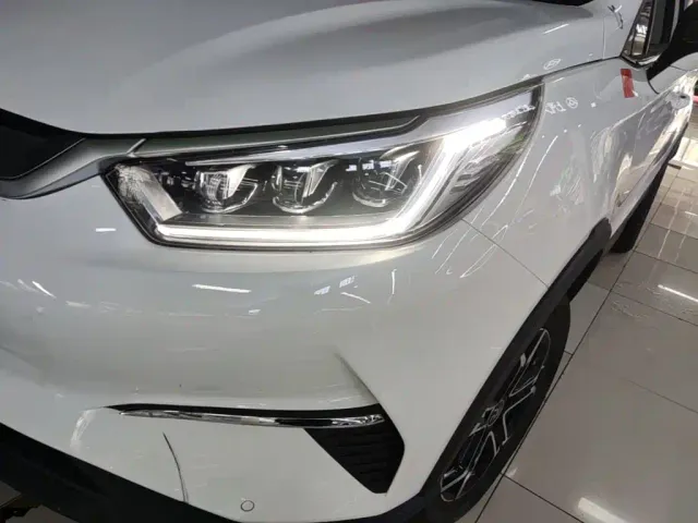 BYD Yuan Pro — Фото автомобиля 23