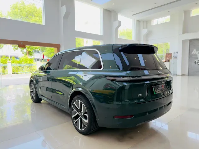 Li Auto L9 — Фото автомобиля 7