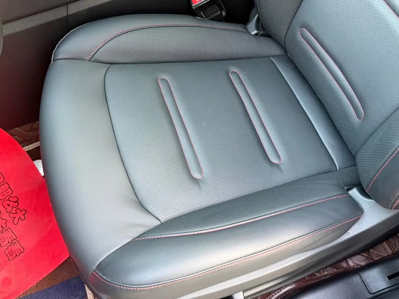 GAC Trumpchi Trumpchi GS4 PLUS 2021 270T Automatic Galaxy Edition — Фото автомобиля 17